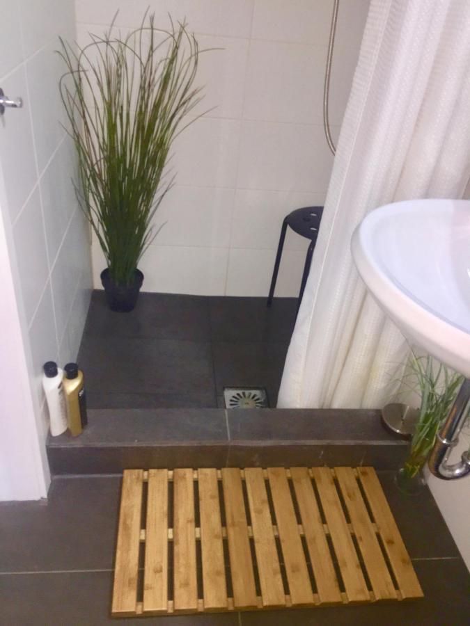 Micro-Apartment In Seenaehe Fusslaeufig Zum See:)) エーニンゲン エクステリア 写真